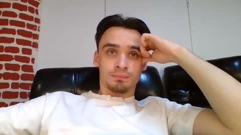 Snapshot of rufuspit chatting on December 19, 1:40 pm Rufus online show from December 19, 1:40 pm