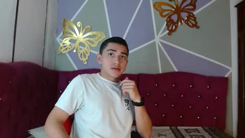 Snapshot of ruiz2416 chatting on October 16, 11:22 am ruiz2416 online show from October 16, 11:22 am