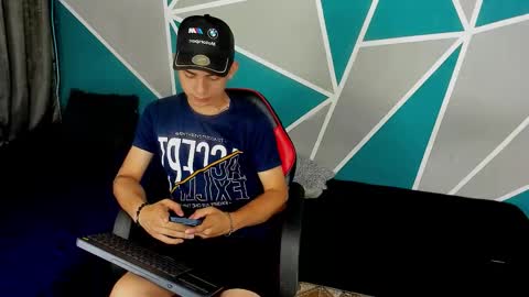 Snapshot of ruiz2416 chatting on October 22, 11:32 am ruiz2416 online show from October 22, 11:32 am