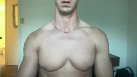 Snapshot of runfasterxo chatting on November 18, 2:43 pm runfasterxo online show from November 18, 2:43 pm