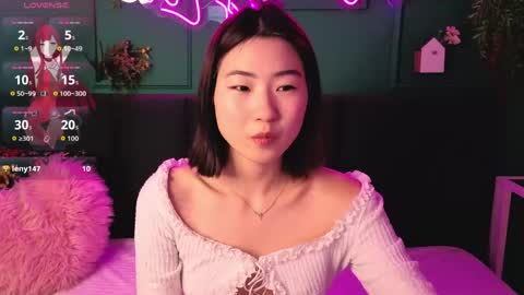Snapshot of runi_asian chatting on June 3, 1:19 am Runi online show from June 3, 1:19 am