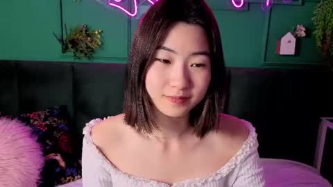 Snapshot of runi_asian chatting on June 10, 1:28 am Runi online show from June 10, 1:28 am