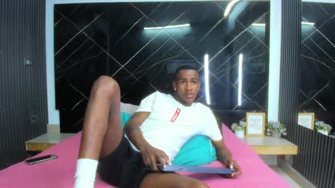 Runnix  online show from September 24, 9:29 pm