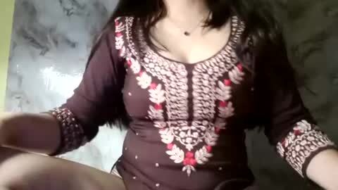 Snapshot of rupali01 chatting on June 12, 6:34 am Rupali online show from June 12, 6:34 am