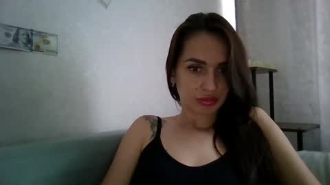 Snapshot of rush_babe chatting on June 17, 9:23 am rush_babe online show from June 17, 9:23 am
