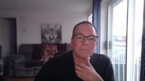 Snapshot of rushse886410 chatting on June 10, 12:44 am rushse886410 online show from June 10, 12:44 am
