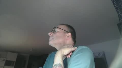 Snapshot of rushse886410 chatting on June 14, 2:35 am rushse886410 online show from June 14, 2:35 am