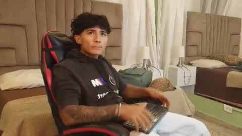 Snapshot of ruslan_marcel chatting on July 4, 11:16 am Ruslan Marcel online show from July 4, 11:16 am