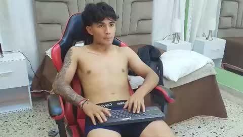 Snapshot of ruslan_marcel chatting on July 6, 3:03 pm Ruslan Marcel online show from July 6, 3:03 pm