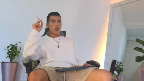  R U S S E L L  online show from October 5, 11:30 am