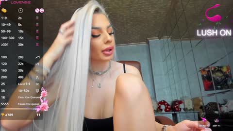 Snapshot of russian_ava chatting on December 23, 9:40 pm Ava online show from December 23, 9:40 pm
