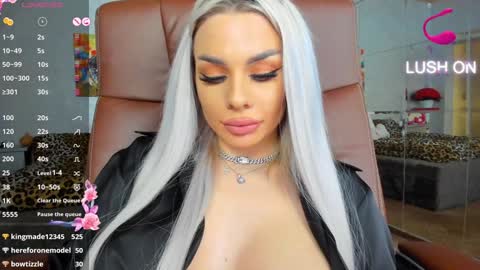 Snapshot of russian_ava chatting on December 28, 12:57 am Ava online show from December 28, 12:57 am