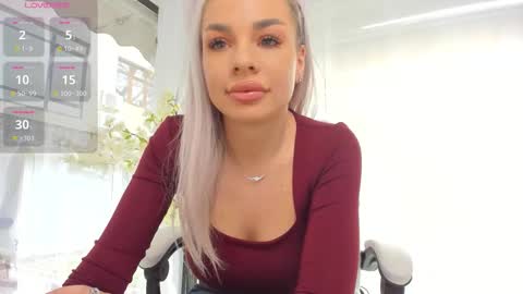 Ava online show from November 18, 8:41 am