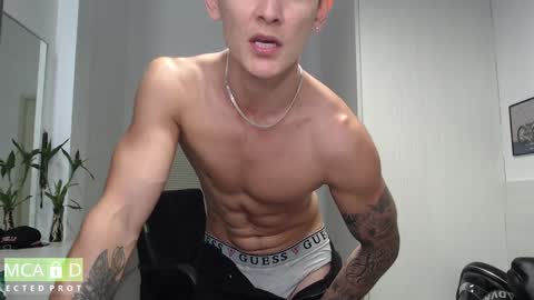 MillionDollarGuy online show from January 28, 8:47 am