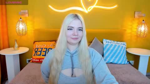 ruthbryant online show from October 4, 1:47 am