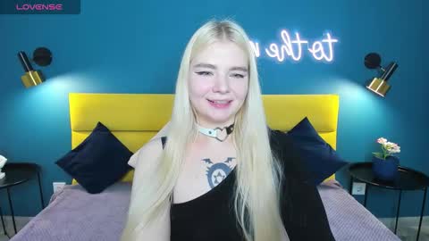 ruthbryant online show from October 8, 1:14 am