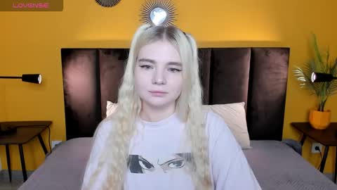 ruthbryant online show from November 24, 12:32 am