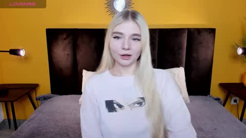 ruthbryant online show from December 5, 12:41 am