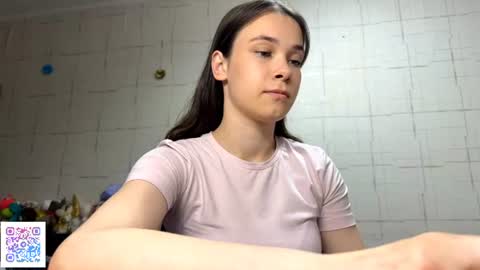 Mia online show from June 30, 11:17 pm