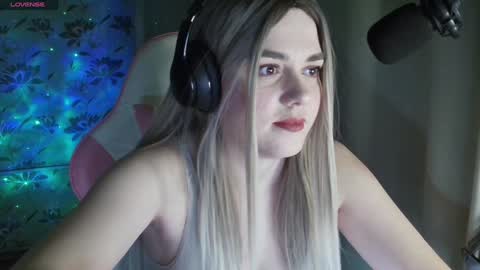 Snapshot of ruthsimp chatting on January 18, 5:48 pm Tanyushka online show from January 18, 5:48 pm