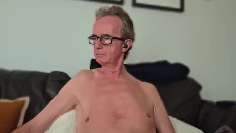 ruttingrabbit online show from November 4, 11:04 pm