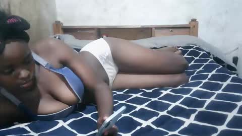 Snapshot of ruu_prettygal chatting on February 20, 2:19 am ruu_prettygal online show from February 20, 2:19 am