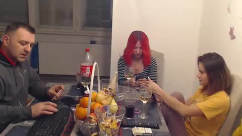 ruxandradanny online show from December 11, 8:39 pm