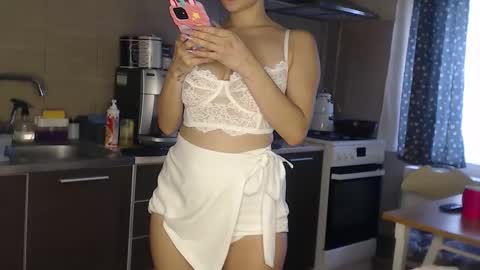 ruxandradanny online show from October 9, 6:33 am