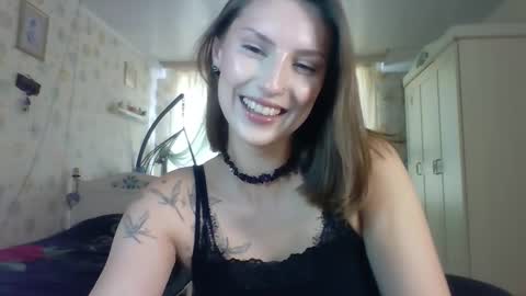 Snapshot of ruxashade chatting on October 7, 11:18 am ruxashade online show from October 7, 11:18 am