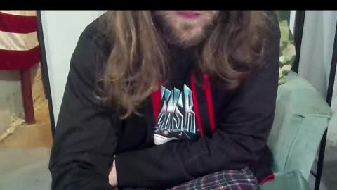 rwb1982 online show from December 20, 1:07 pm