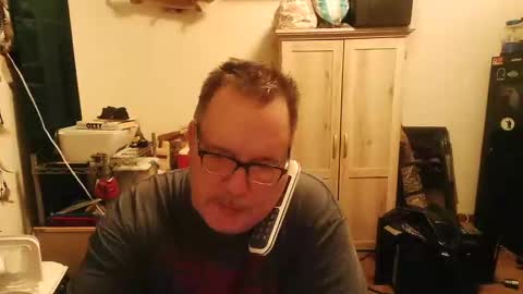 Snapshot of rwzar_0712 chatting on October 5, 3:27 am rwzar_0712 online show from October 5, 3:27 am