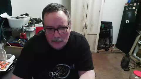 Snapshot of rwzar_0712 chatting on November 7, 4:23 am rwzar_0712 online show from November 7, 4:23 am