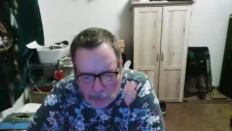 Snapshot of rwzar_0712 chatting on November 9, 4:44 am rwzar_0712 online show from November 9, 4:44 am