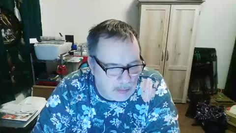 Snapshot of rwzar_0712 chatting on November 19, 11:27 pm rwzar_0712 online show from November 19, 11:27 pm