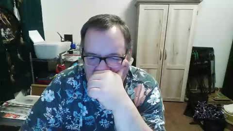 Snapshot of rwzar_0712 chatting on November 21, 12:10 am rwzar_0712 online show from November 21, 12:10 am