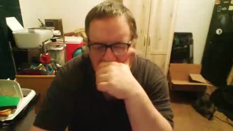 Snapshot of rwzar_0712 chatting on December 2, 5:35 am rwzar_0712 online show from December 2, 5:35 am