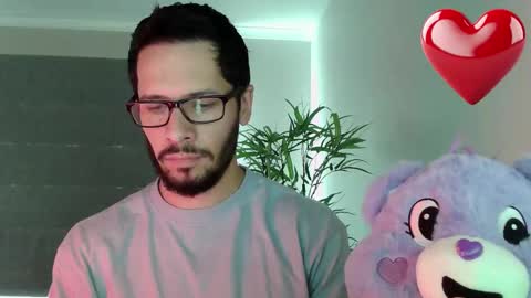 Snapshot of ryan_chatter chatting on February 15, 11:23 pm Ryan online show from February 15, 11:23 pm