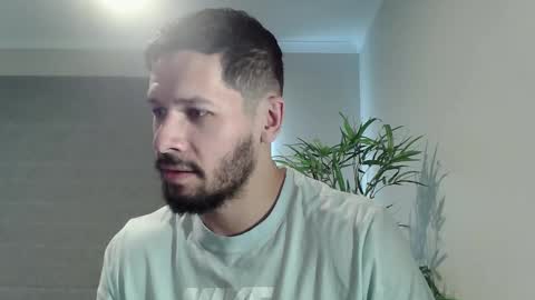 Snapshot of ryan_chatter chatting on February 22, 11:03 pm Ryan online show from February 22, 11:03 pm