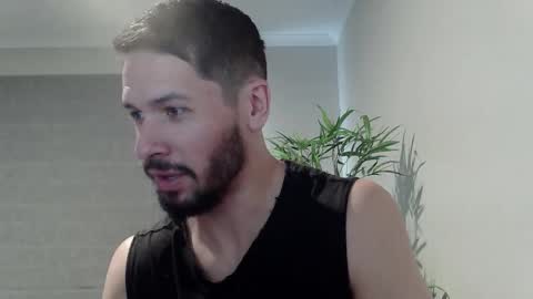 Snapshot of ryan_chatter chatting on February 25, 9:46 pm Ryan online show from February 25, 9:46 pm