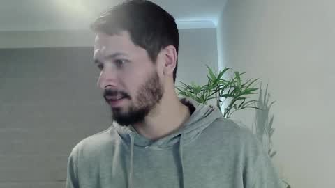 Snapshot of ryan_chatter chatting on March 29, 10:32 pm Ryan online show from March 29, 10:32 pm