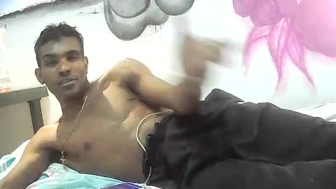 Snapshot of ryan_chocolate_horny chatting on July 3, 4:30 am Javier online show from July 3, 4:30 am