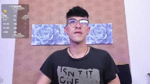 Snapshot of ryan_clark_ chatting on December 1, 8:31 pm Ryan online show from December 1, 8:31 pm