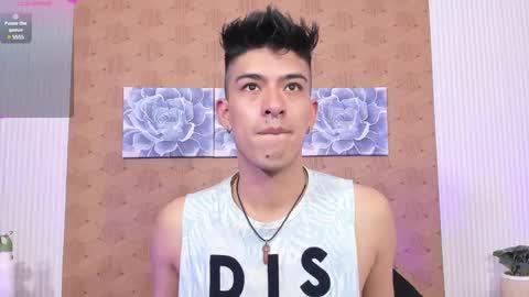 Snapshot of ryan_clark_ chatting on December 2, 7:49 pm Ryan online show from December 2, 7:49 pm