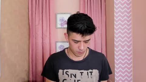 Snapshot of ryan_clark_ chatting on December 21, 12:53 am Ryan online show from December 21, 12:53 am