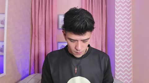 Snapshot of ryan_clark_ chatting on January 7, 7:17 pm Ryan online show from January 7, 7:17 pm