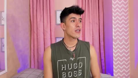 Snapshot of ryan_clark_ chatting on January 11, 5:29 pm Ryan online show from January 11, 5:29 pm