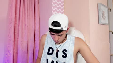 Snapshot of ryan_clark_ chatting on January 14, 8:15 pm Ryan online show from January 14, 8:15 pm