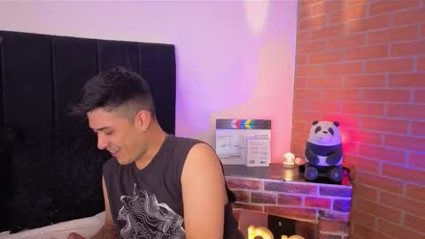 Snapshot of ryan_clark_ chatting on February 8, 4:05 am Ryan online show from February 8, 4:05 am