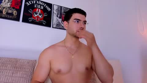 Snapshot of ryan_cooper_1 chatting on July 28, 1:23 am Ryan online show from July 28, 1:23 am