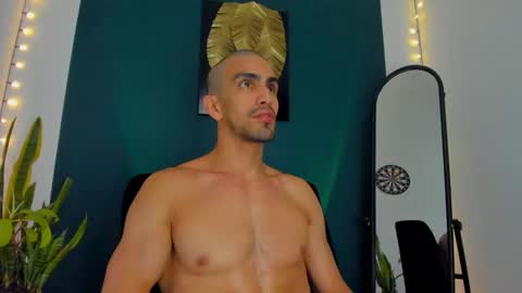 Ryan independent model online show from September 27, 9:20 pm